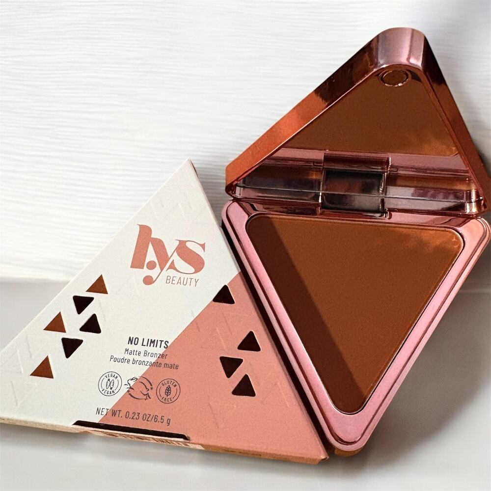 LYS Beauty True Enlightenment Soft Focus Skin Finishing Powder ~ COURAGE (TAN)~